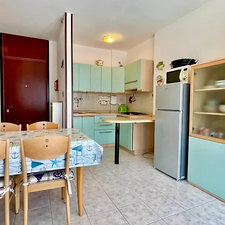 Frontemare 6 Posti Letto + Posto Auto Gratuito Apartamento