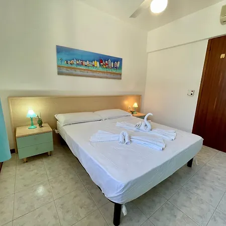 Frontemare 6 Posti Letto + Posto Auto Gratuito Bibione