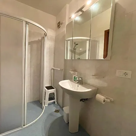 Frontemare 6 Posti Letto + Posto Auto Gratuito