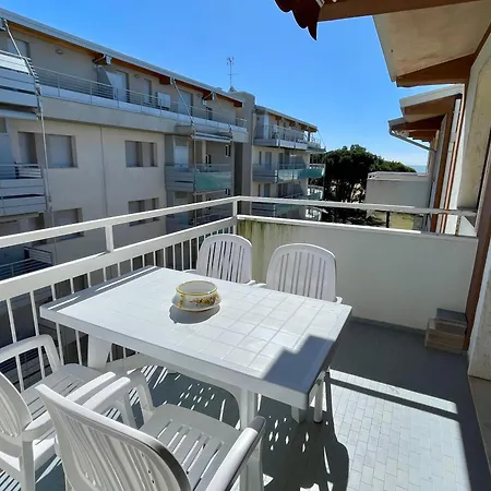 Frontemare 6 Posti Letto + Posto Auto Gratuito Bibione