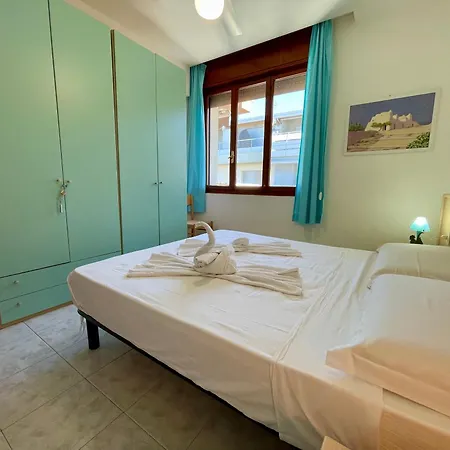 Frontemare 6 Posti Letto + Posto Auto Gratuito Apartamento Bibione