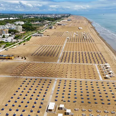 Frontemare 6 Posti Letto + Posto Auto Gratuito *