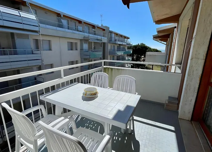 Frontemare 6 Posti Letto + Posto Auto Gratuito Bibione